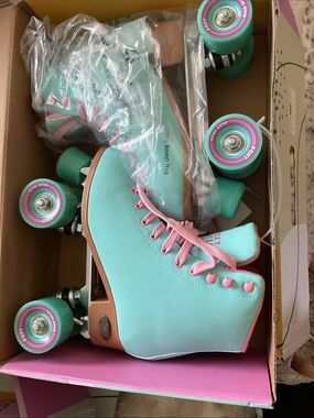 New Foxy Skates